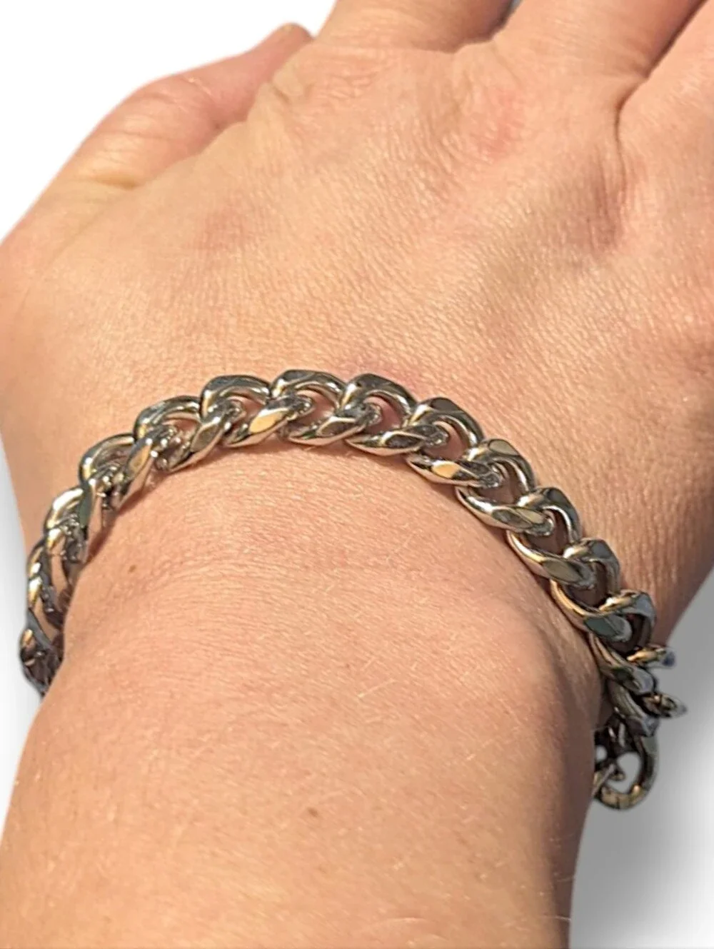 Stainless Steel Curb Link Bracelet – 7.9